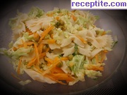 снимка 1 към рецепта Салата с макарони и зеле