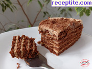 снимка 9 към рецепта Медена торта с готови блатове и дулсе де лече