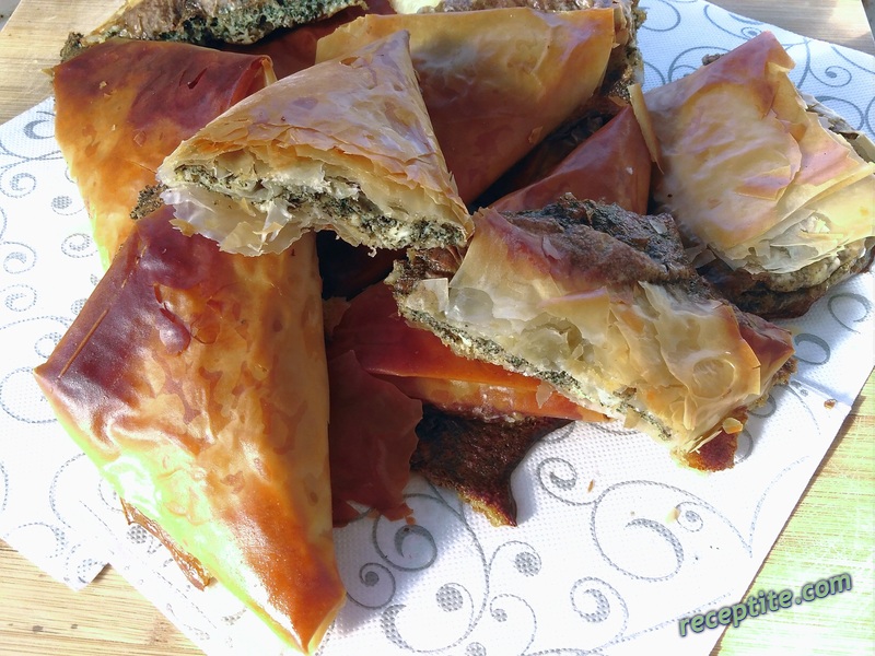 Снимки към Хрупкави банички с копривено брашно