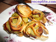 снимка 15 към рецепта Скумрия на фурна с кисели краставички и лук
