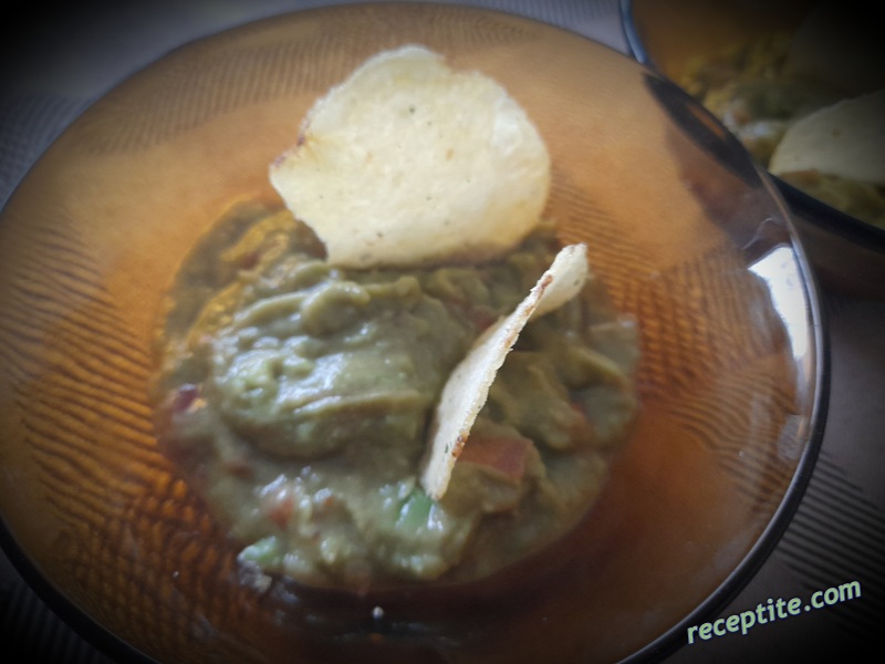 Снимки към Гуакамоле сос за чипс