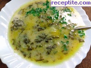 снимка 2 към рецепта Спаначена супа със сирене и грис