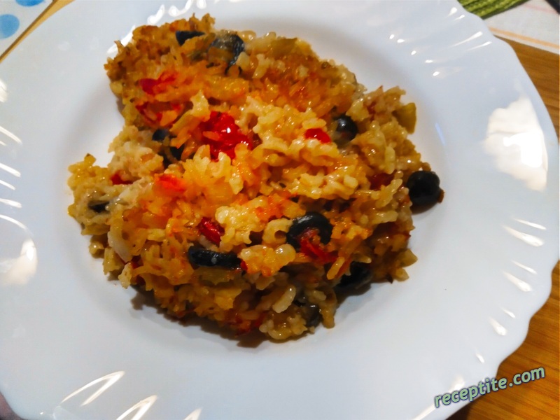 Снимки към Ориз с домати и маслини на фурна