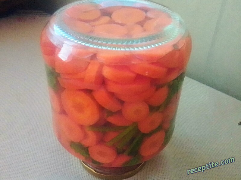 Снимки към Туршия от моркови