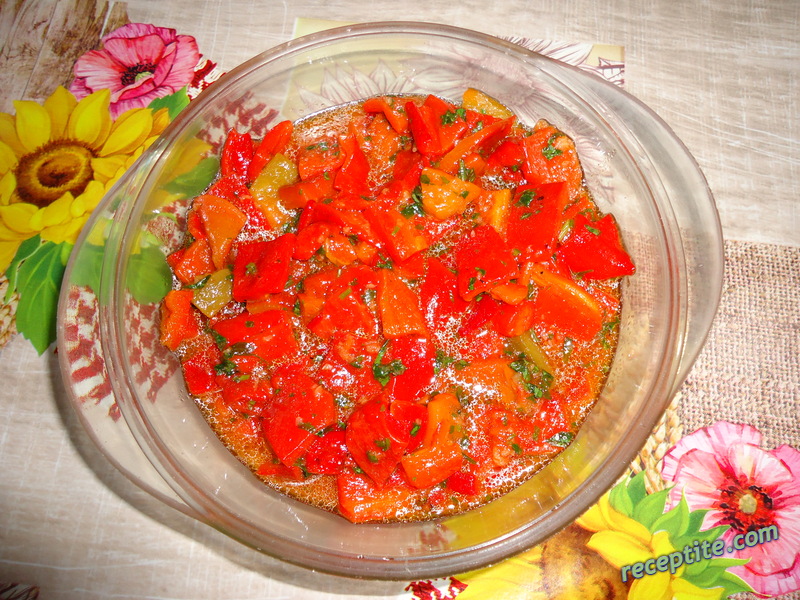 Снимки към Печени чушки с оцет и олио