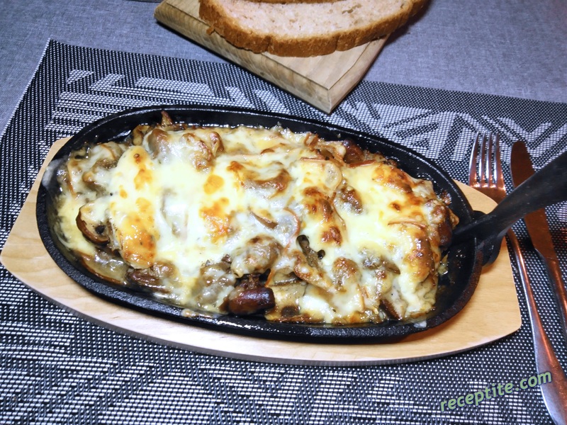 Снимки към Пилешки сърца с лук и гъби