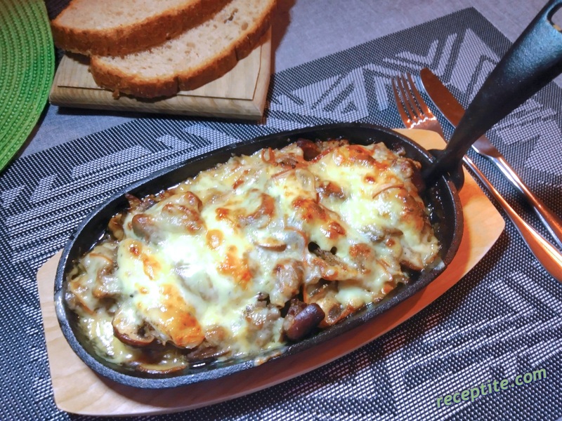 Снимки към Пилешки сърца с лук и гъби