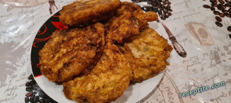 Снимки към Картофени кюфтенца с лук и сирене - II вид
