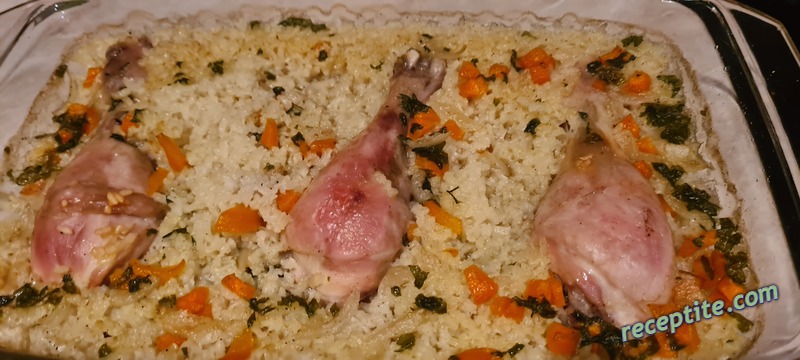 Снимки към Пилешко бутче с ориз на фурна