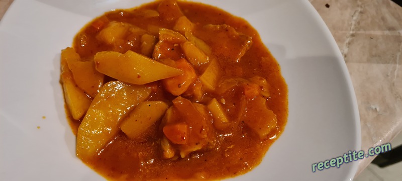 Снимки към Картофената яхния на баба