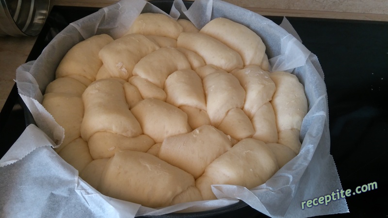 Снимки към Малка, пухкава питка
