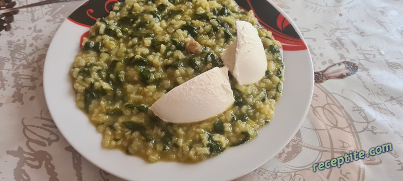 Снимки към Спанак с ориз