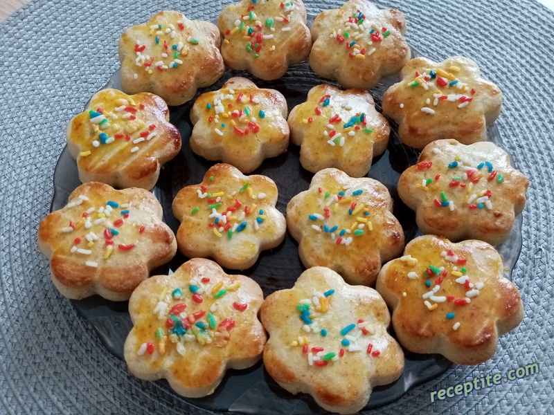 Снимки към Великденски сладки с плодов вкус