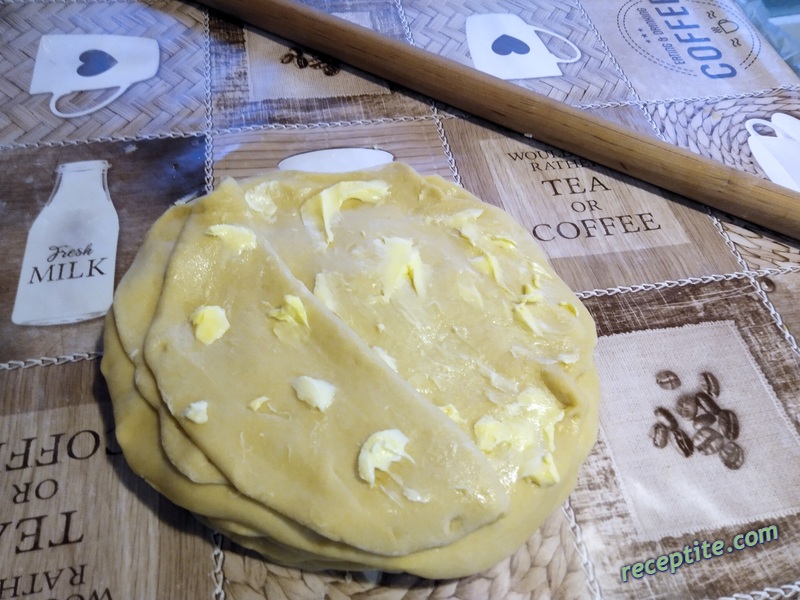 Снимки към Бързи козуначени кроасани