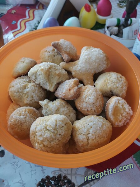 Снимки към Бабините курабийки