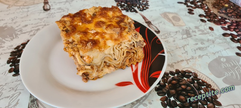Снимки към Лазаня с кайма и сос Бешамел