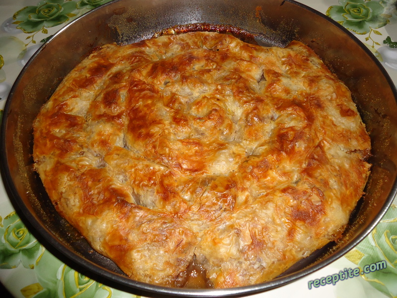 Снимки към Тиквеник с готови кори и канела