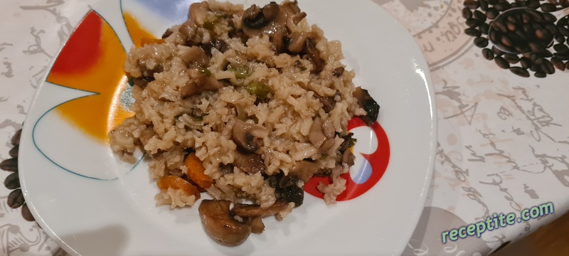 Снимки към Ориз с гъби на фурна