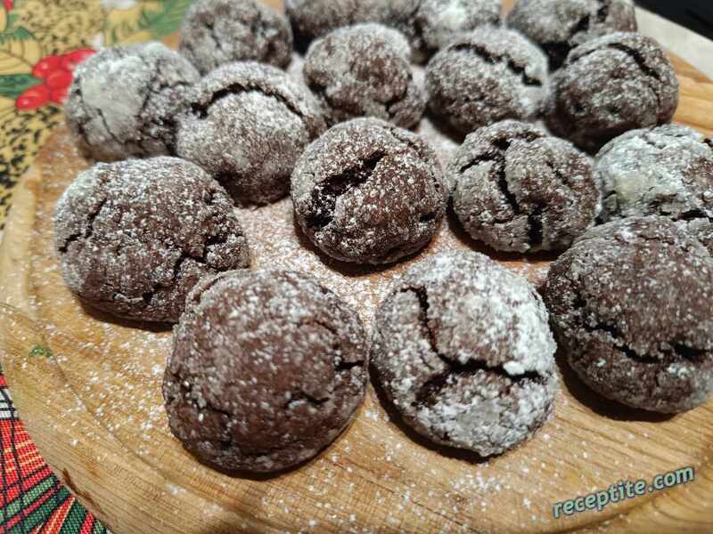 Снимки към Напукани шоколадови сладки