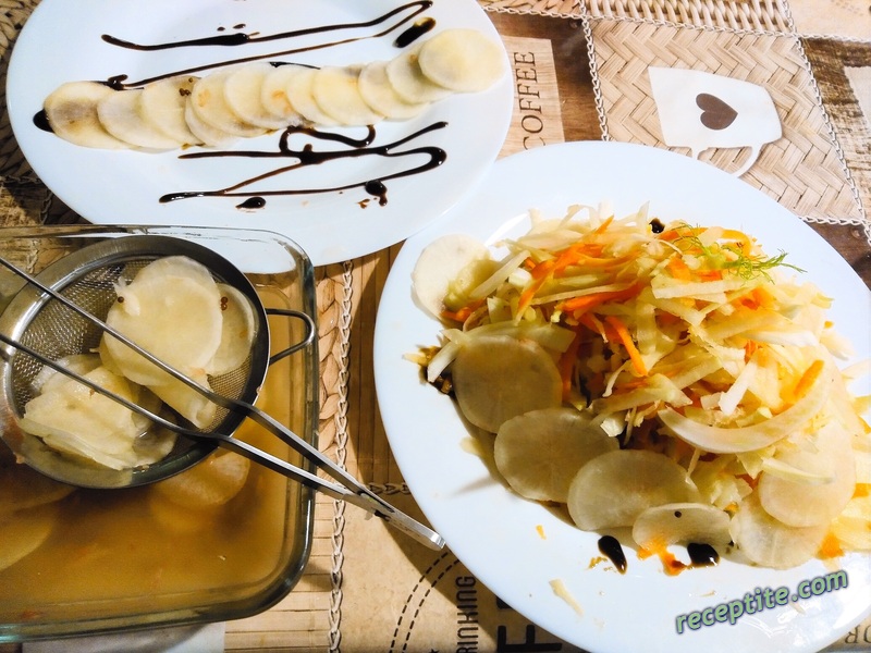 Снимки към Салата с алабаш, фенел и маринована ряпа