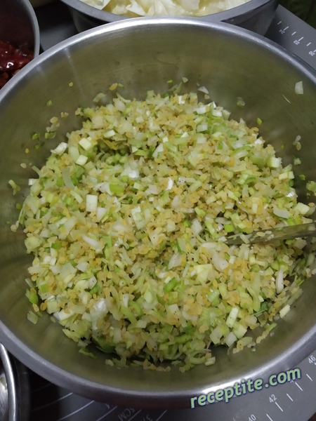 Снимки към Пълнени сухи чушки с булгур