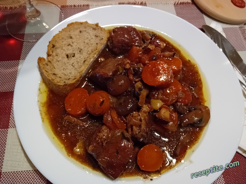 Снимки към Говеждо месо по Бургундски