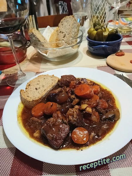 Снимки към Говеждо месо по Бургундски