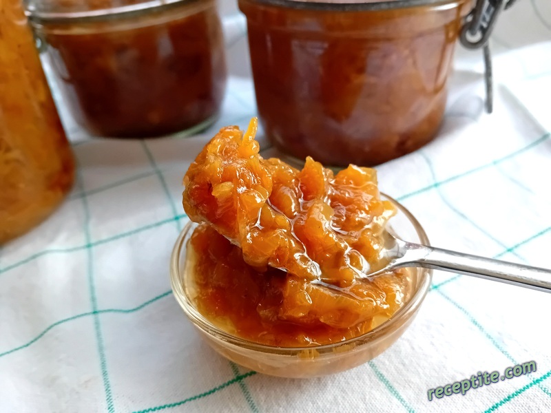Снимки към Карамелизиран лук конфи