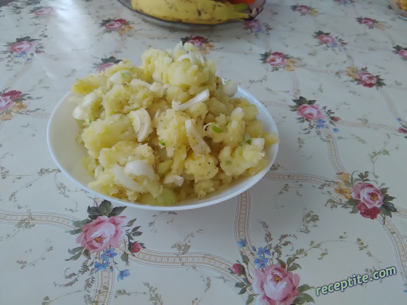 Снимки към Селска картофена салата
