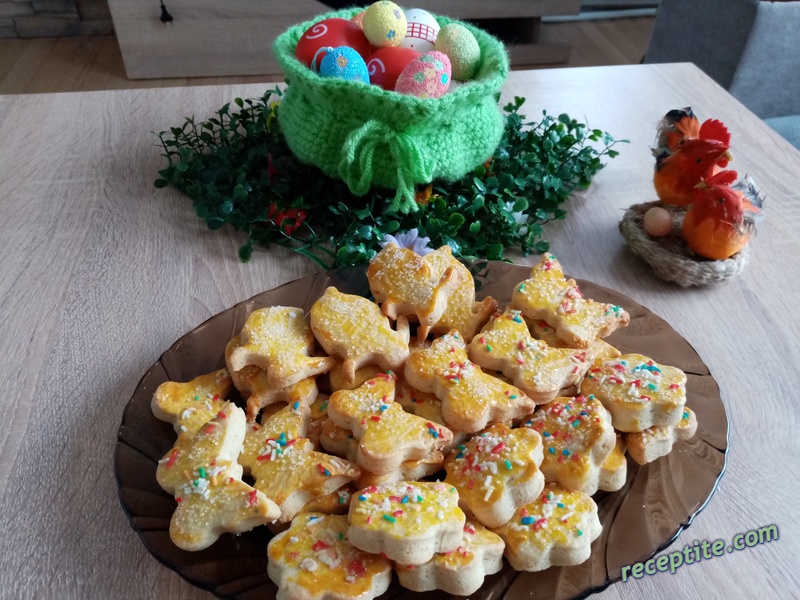 Снимки към Великденски сладки с плодов вкус