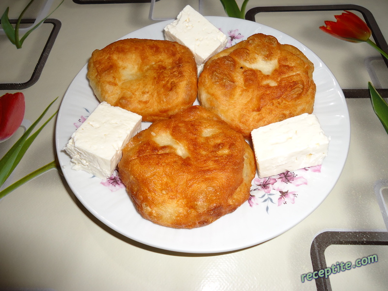 Снимки към Мекици с мая и кисело мляко