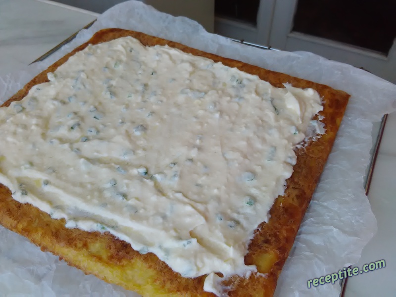 Снимки към Картофено руло с шунка и топено сирене за мазане