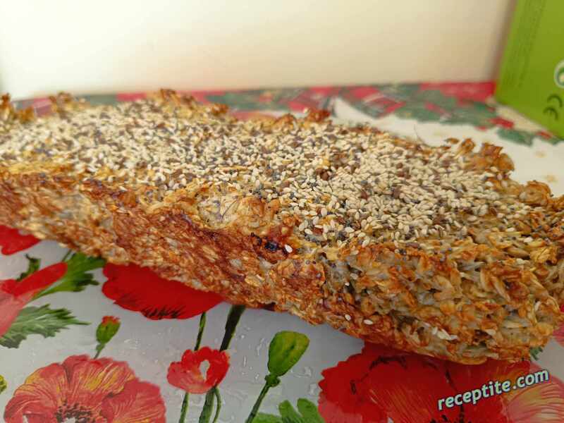 Снимки към Хляб от овесени ядки и слънчогледови семки