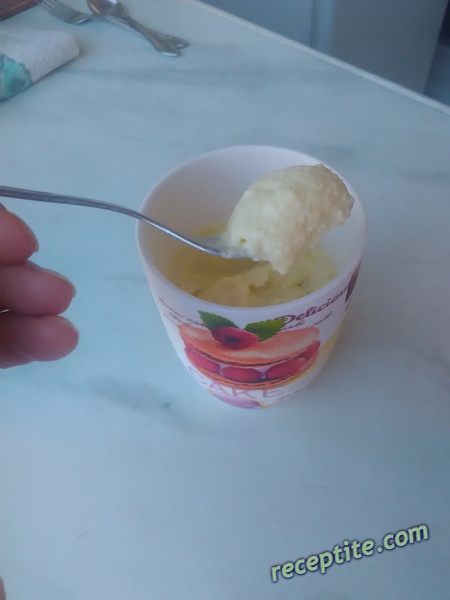 Снимки към Чеснова майонеза