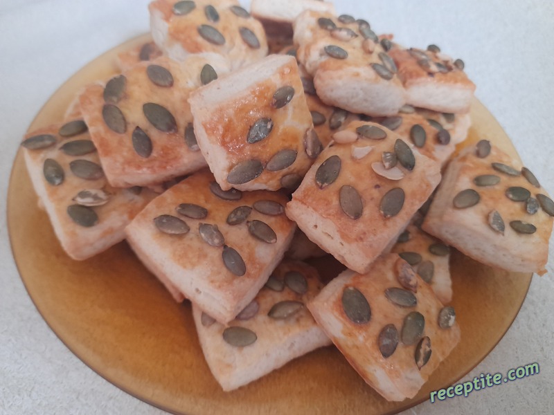Снимки към Соленки с крема сирене