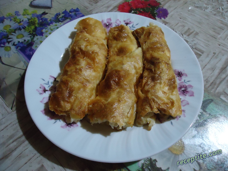Снимки към Баница от къпани кори със сирене