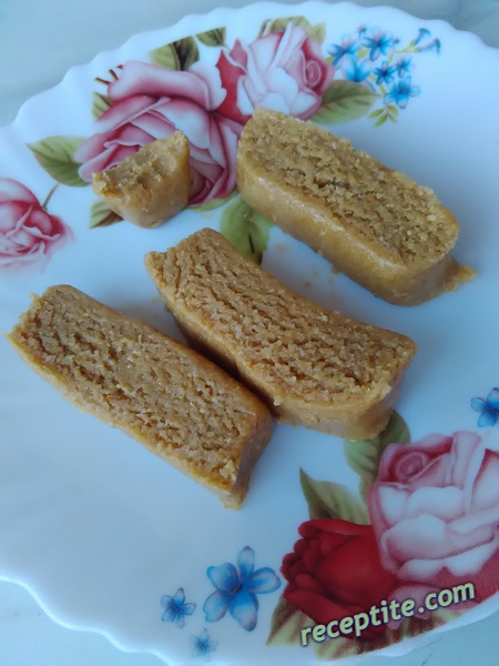 Снимки към Медена тахан халва