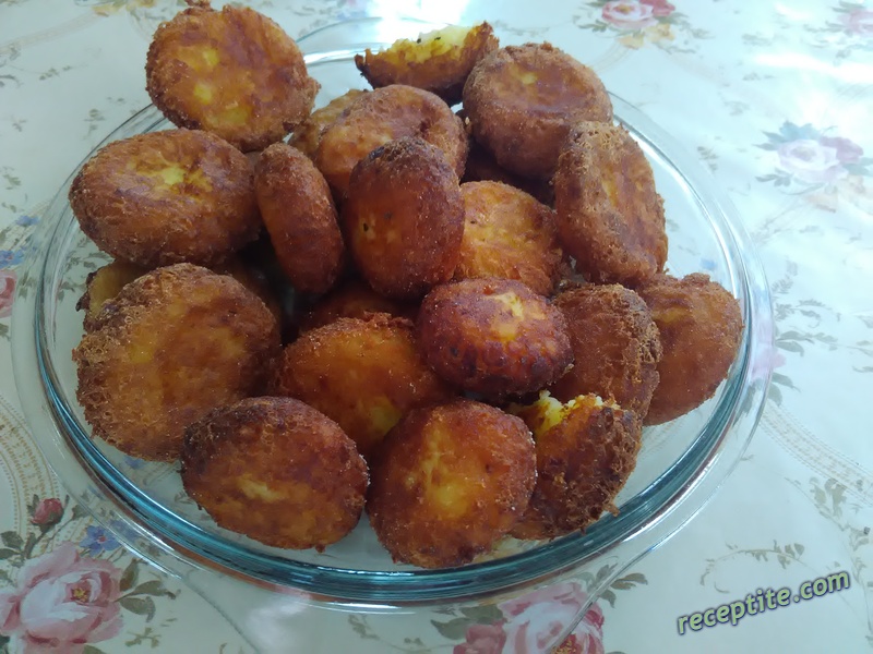 Снимки към Картофени кюфтета с кашкавал