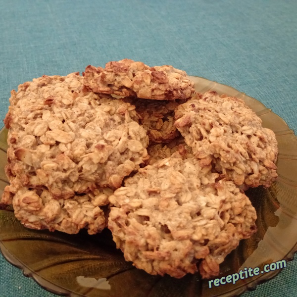 Снимки към Бисквити с две съставки