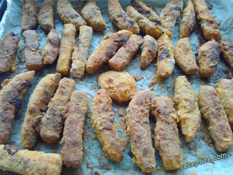 Снимки към Печени панирани патладжани с пикантен доматен сос