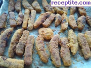 снимка 4 към рецепта Печени панирани патладжани с пикантен доматен сос