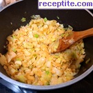 снимка 2 към рецепта Праз с колбас на фурна