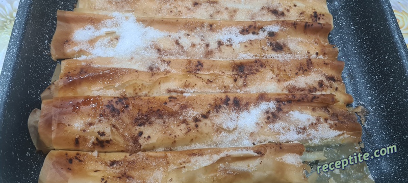 Снимки към Тиквеник с готови кори