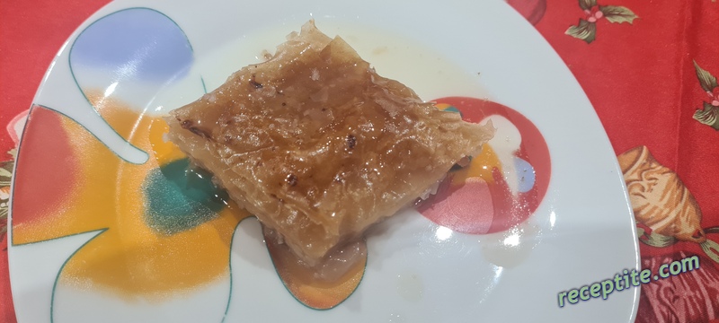 Снимки към Баклава с готови обикновени кори