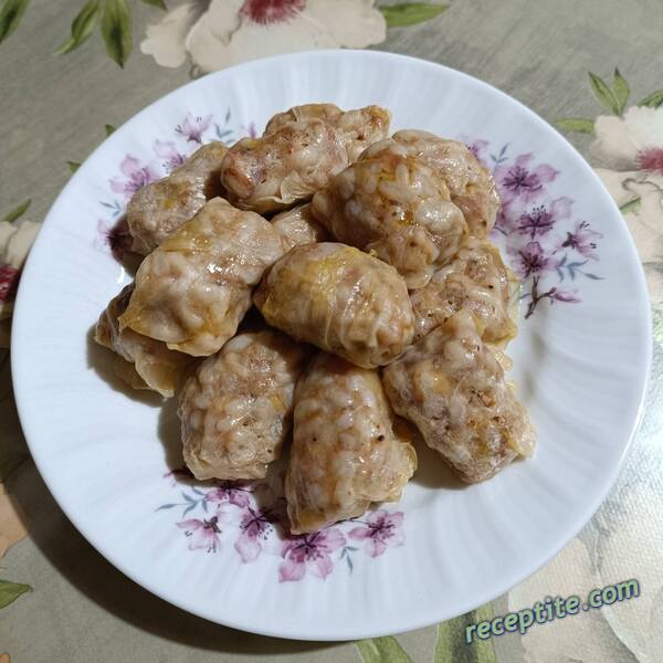 Снимки към Сарми с кисело зеле