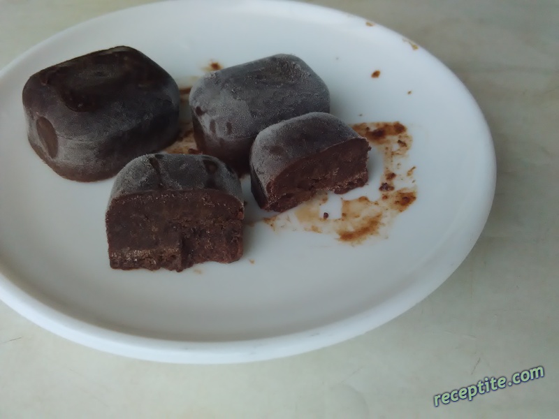 Снимки към Шоколадови бонбони с какао