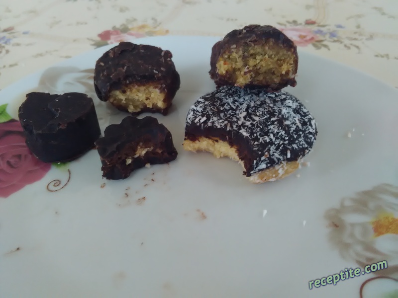 Снимки към Домашен твърд шоколад