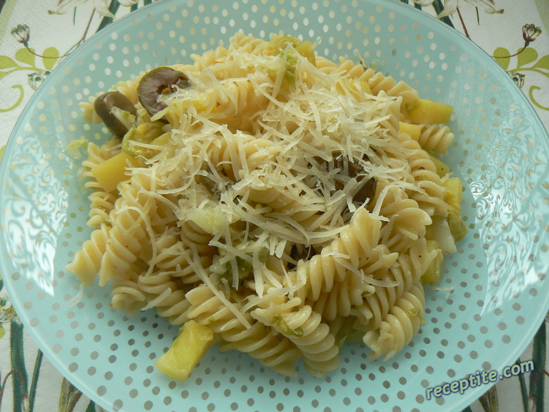 Снимки към Паста със зеле и картофи