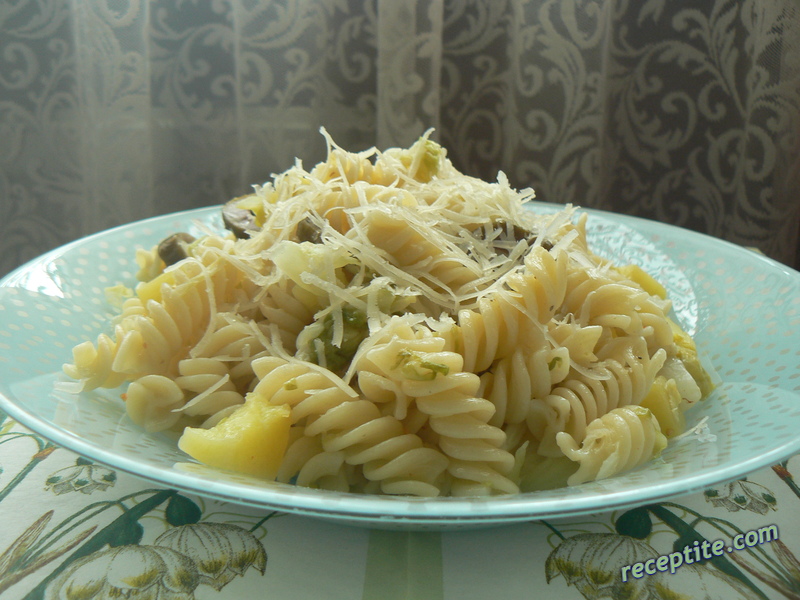 Снимки към Паста със зеле и картофи