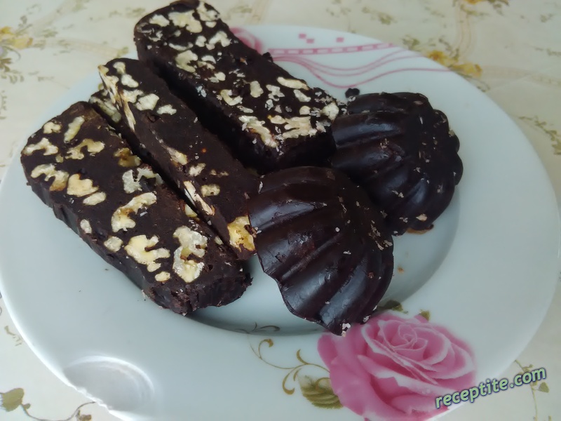 Снимки към Домашен твърд шоколад
